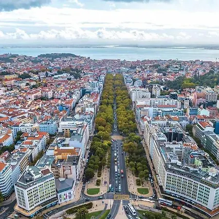 236 Av Liberdade With 24Hr Security And Free Parking Lägenhet *